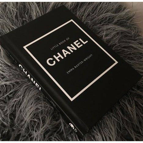 The Little Book of Chanel Little Books of Fashion 3 BaxterWright  Emma 9781780979021 Amazoncom Books